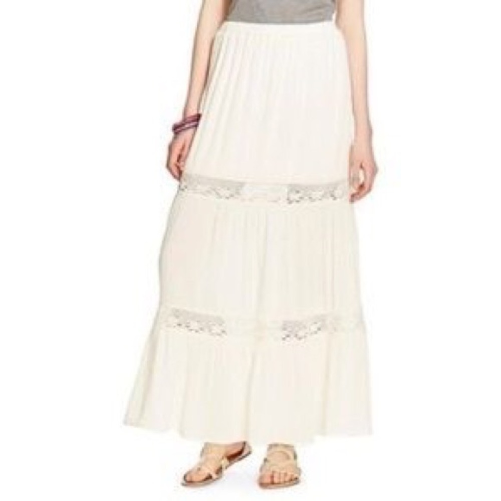White lace tiered skirt